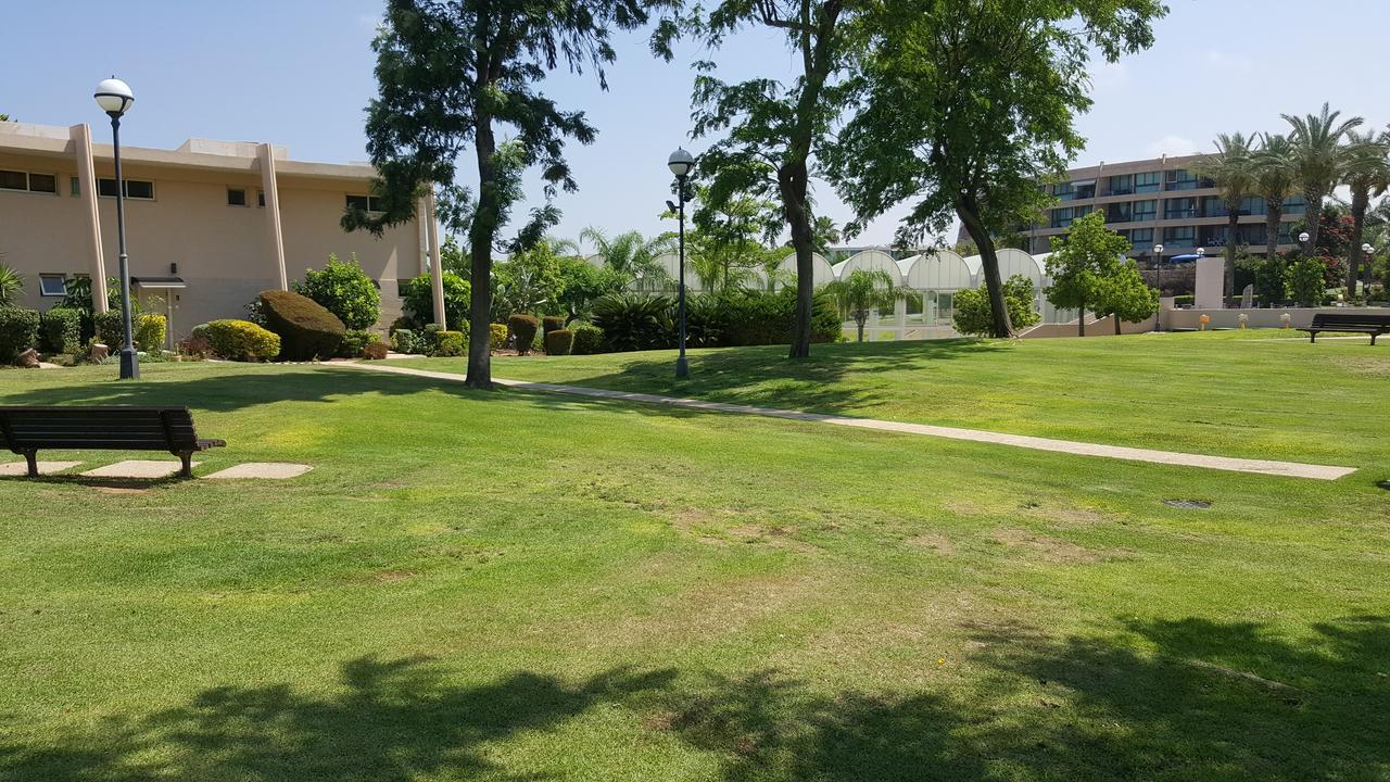 Neot Golf Caesarea Garden Apartment Eksteriør billede